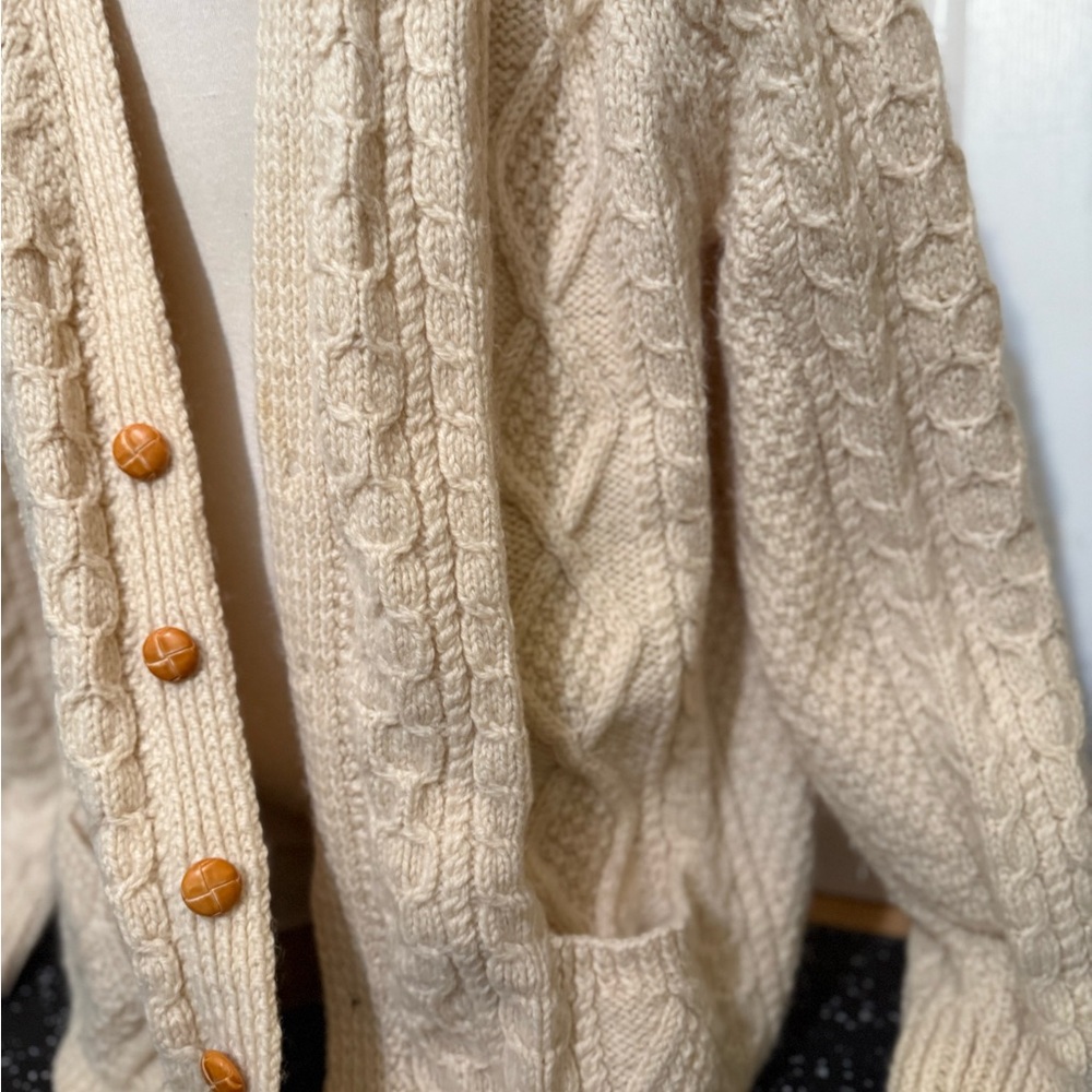 Vintage John Molloy Wool Chunky Cream Cable Knit Cardigan with Oversized Fit - Picture 4 of 12